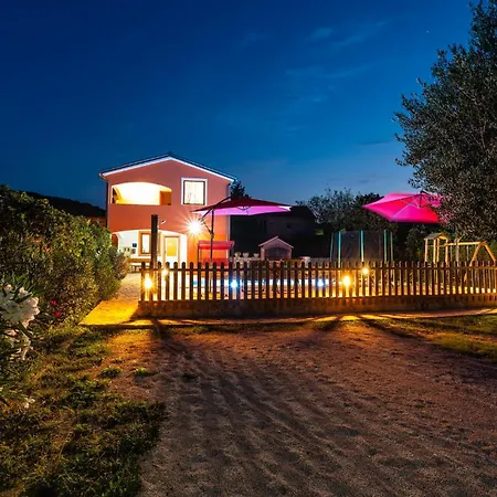 Lovely In With Wifi Holiday home *