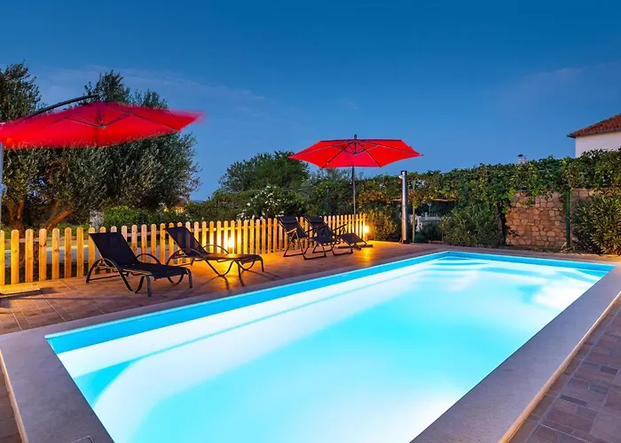 Semesterbostad Stunning In