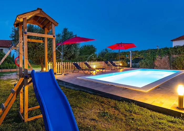 Semesterbostad Stunning In Kraj (Zadar)